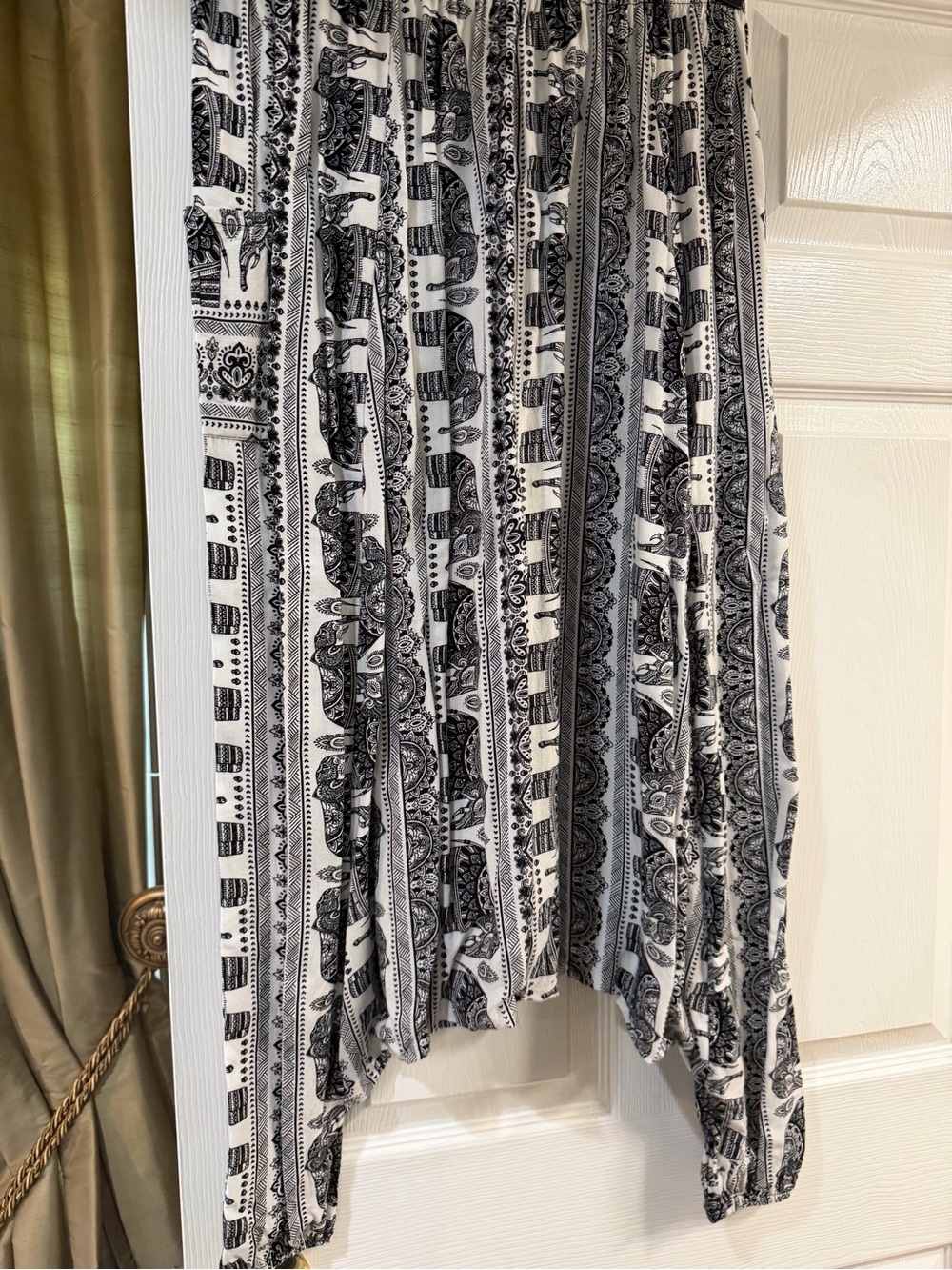 Black & White Bohemian Print Harem Pants